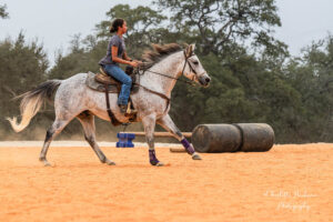 horse-riding-in-New-Braunfels-TX-open-arena-rides